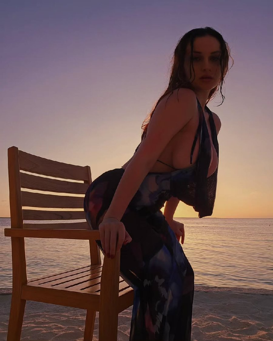 Sexy girl Miranda Faith nude in Yuncheng