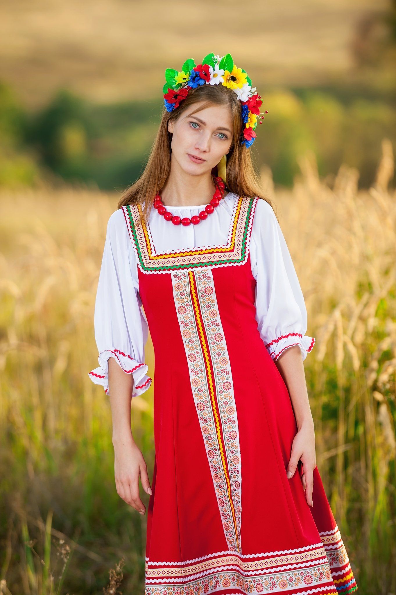 Women in Slavic costumes in Yuncheng