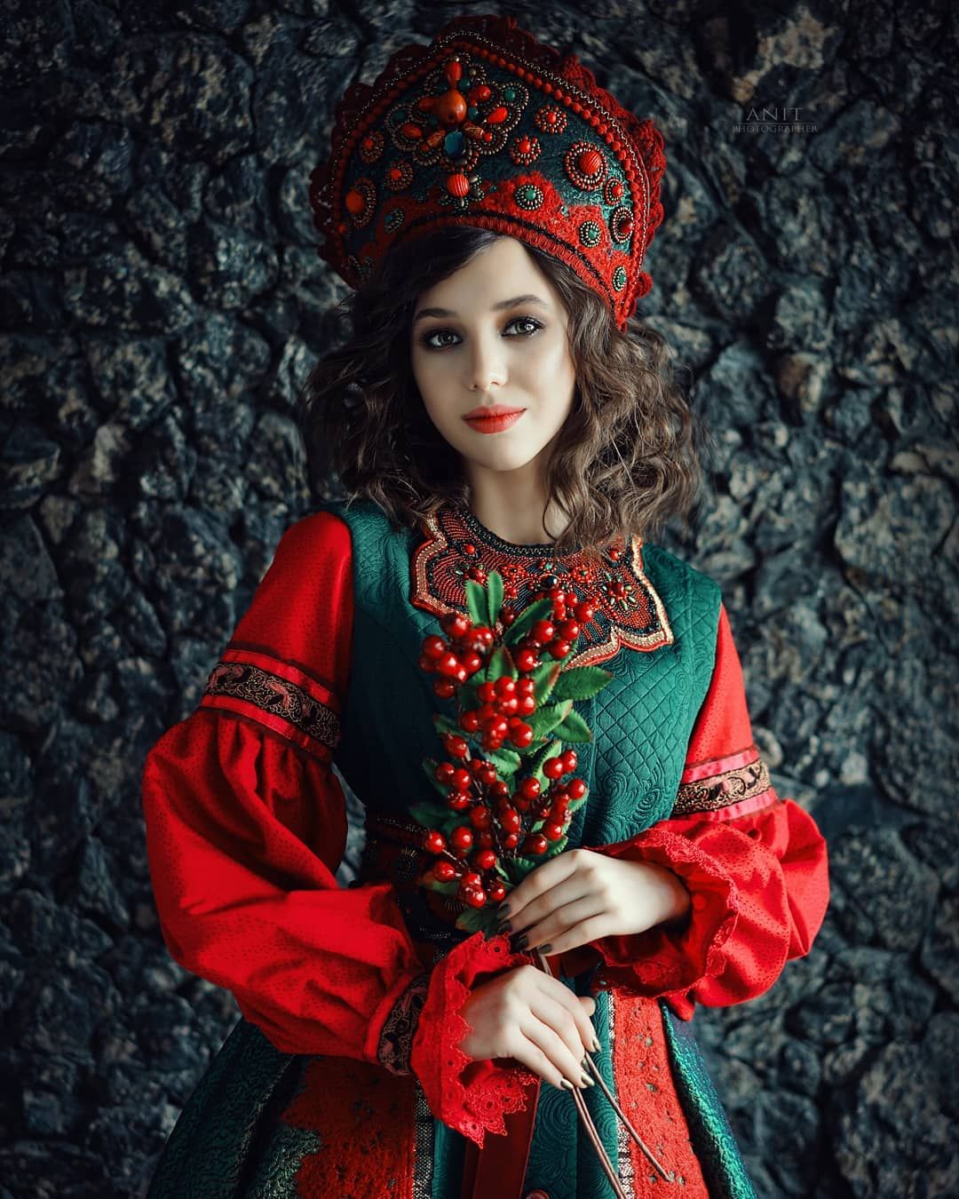 Nude girl Women in Slavic costumes in Yuncheng