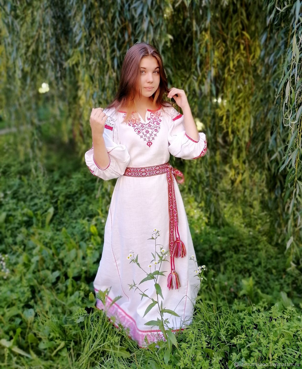 Girl Girls in Slavic costumes in Yuncheng